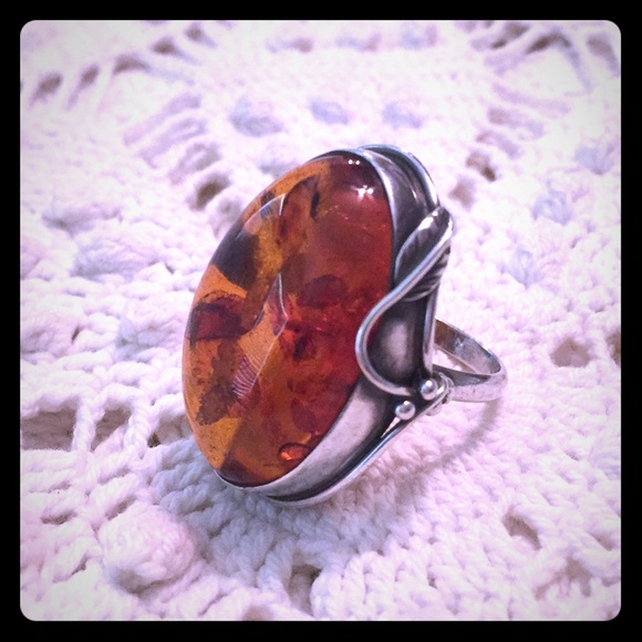 😊 Gorgeous Sterling Ring 😊 - Picture 1 of 8